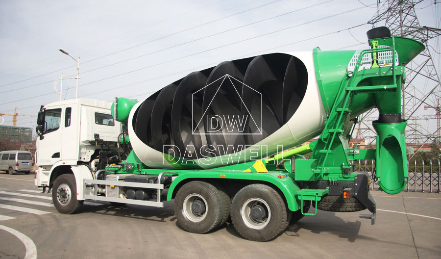 internal structure of mobile ready mix concrete mixer truck