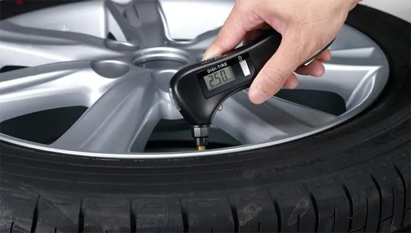 check the tire pressure of the chassis