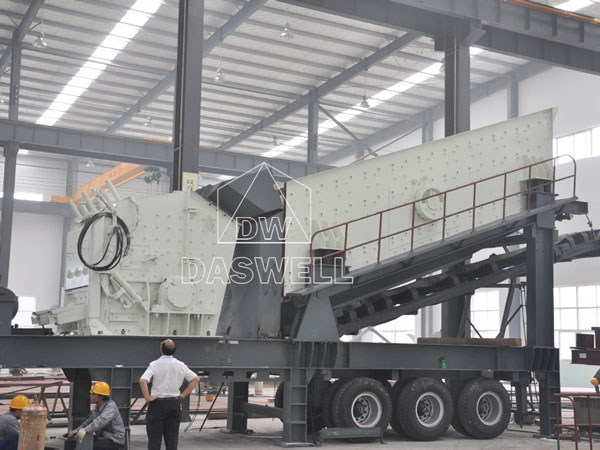 crushing machine in production factory