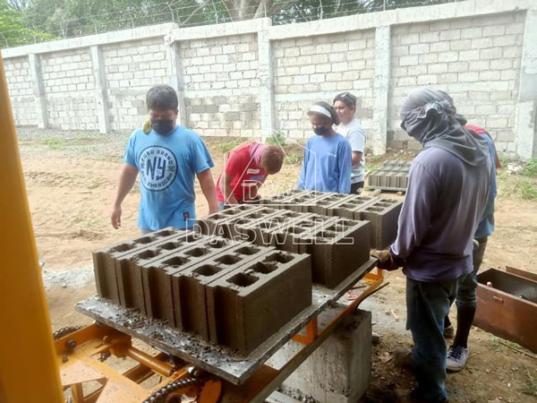 QTJ4-26 brick makers